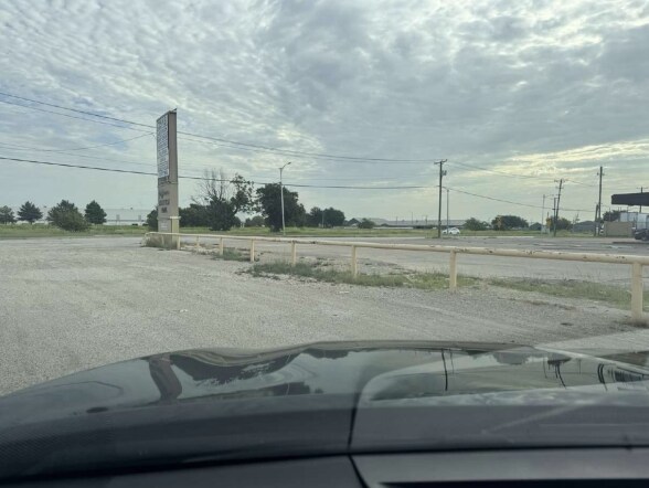 2519 W Jefferson St, Grand Prairie, TX à vendre Photo principale- Image 1 de 1