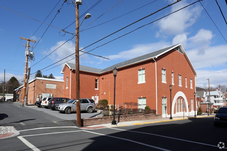 212 Front St, Marysville, PA for sale - Building Photo - Image 2 of 10
