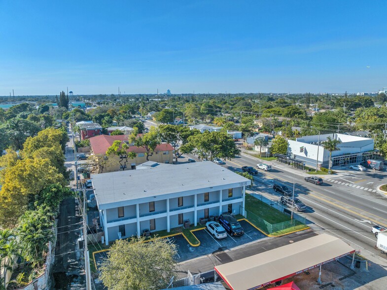 1818 Sheridan St, Hollywood, FL for sale - Aerial - Image 3 of 24