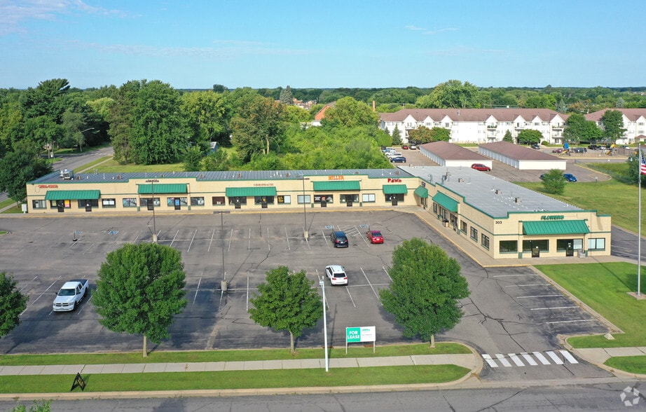 303 Credit Union Dr, Isanti, MN for lease - Primary Photo - Image 1 of 1