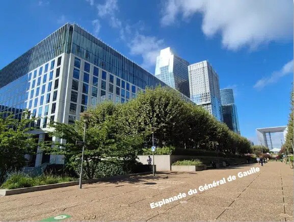 Commerce de détail dans Puteaux à louer Photo du bâtiment- Image 1 de 11