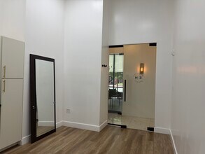4964 Fairmont Ave, Bethesda, MD for lease Building Photo- Image 2 of 6