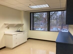 1080 Holcomb Bridge Rd, Roswell, GA for lease Interior Photo- Image 1 of 7