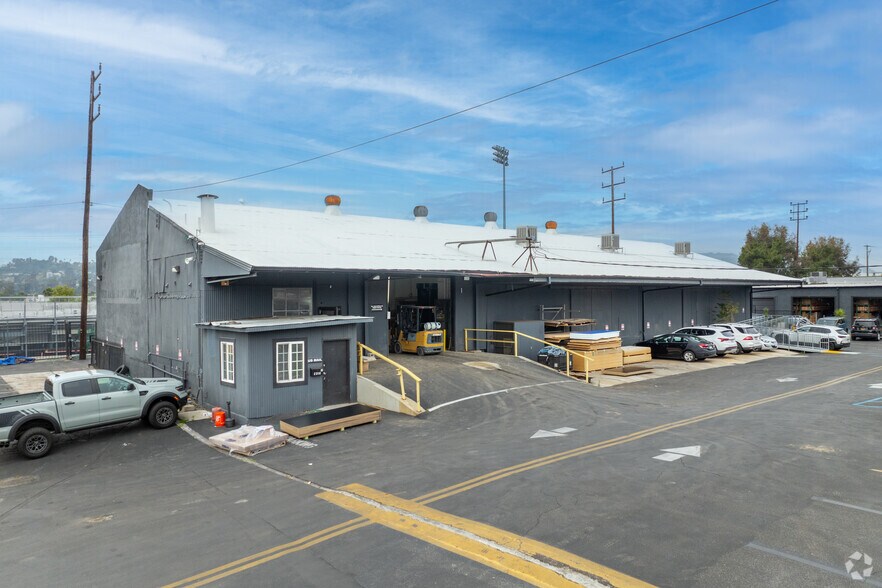 2316 N San Fernando Rd, Los Angeles, CA à louer - Photo principale - Image 1 de 11