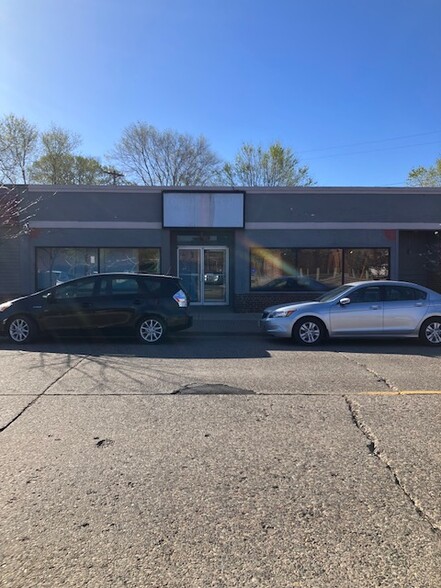 1910 Campbell Rd, La Crosse, WI for sale - Building Photo - Image 1 of 1