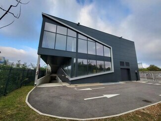 Plus de détails pour Local d'activités à louer