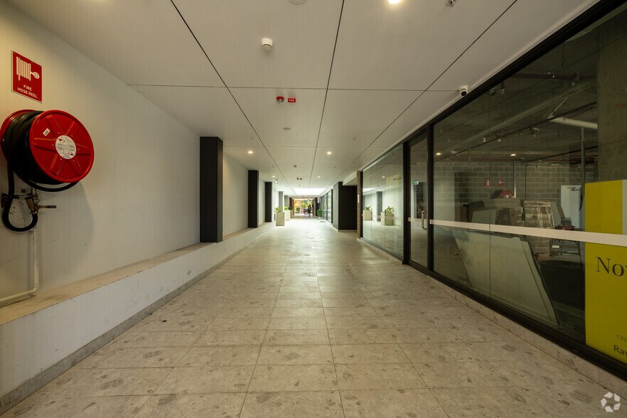 410 Forest Rd, Bexley for sale - Interior Photo - Image 2 of 6
