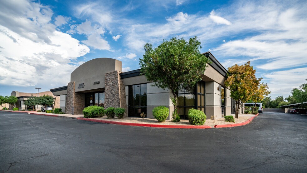 633 E Ray Rd, Gilbert, AZ à louer - Photo du bâtiment - Image 2 de 10