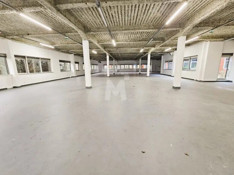 Office in Les Ulis for lease - Interior Photo - Image 3 of 14