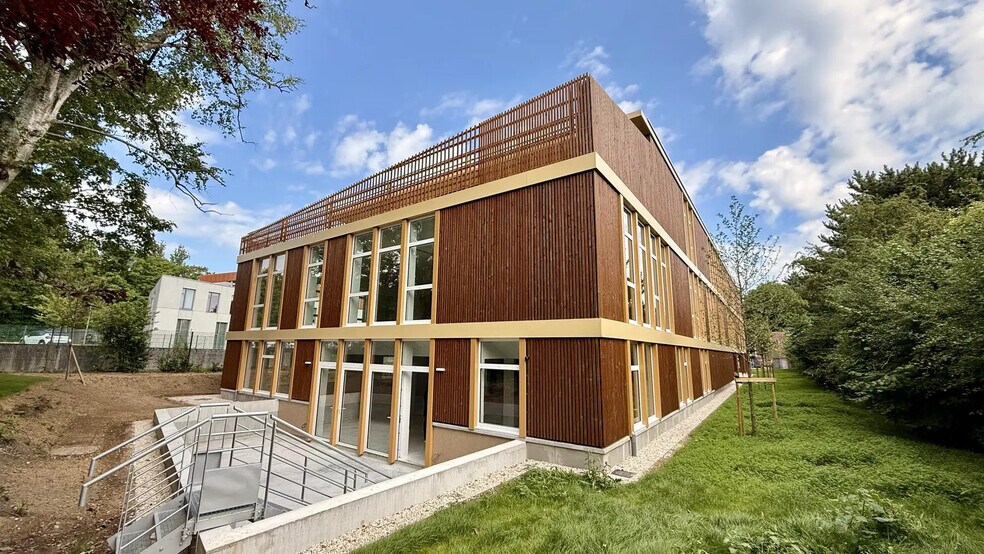 99 Rue Louis Constant, Villeneuve-d'Ascq à louer - Photo du bâtiment - Image 2 de 6