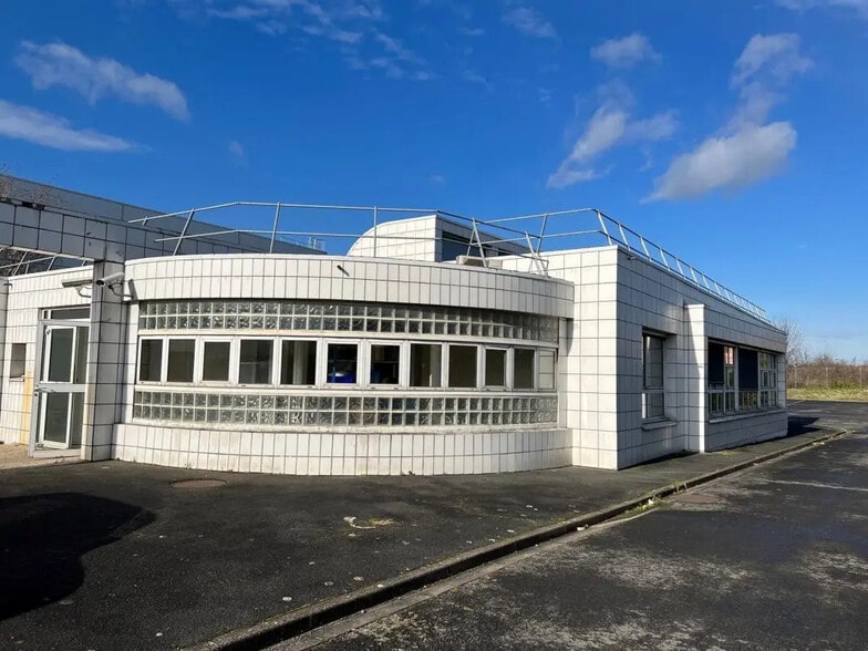 38 Rue Marcel Paul, Tremblay-en-France for lease - Building Photo - Image 2 of 18