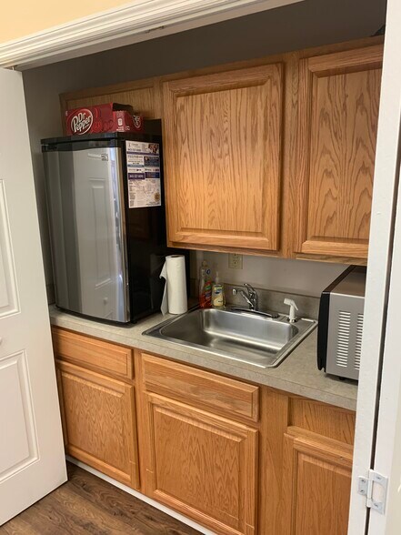 5401 Netherby Rd, North Charleston, SC à vendre - Photo du bâtiment - Image 3 de 13