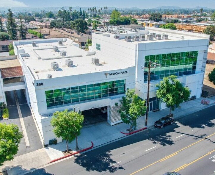 330 E Las Tunas Dr, San Gabriel, CA à louer - Photo du bâtiment - Image 1 de 11