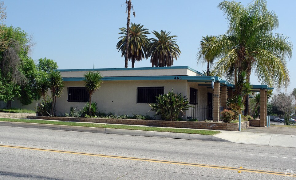 463 N Sierra Way, San Bernardino, CA à vendre - Photo du bâtiment - Image 3 de 10