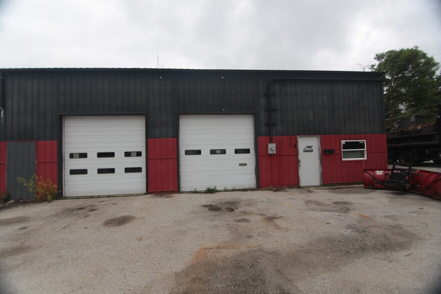 4706 12th St, Rock Island, IL à vendre - Photo du bâtiment - Image 3 de 43