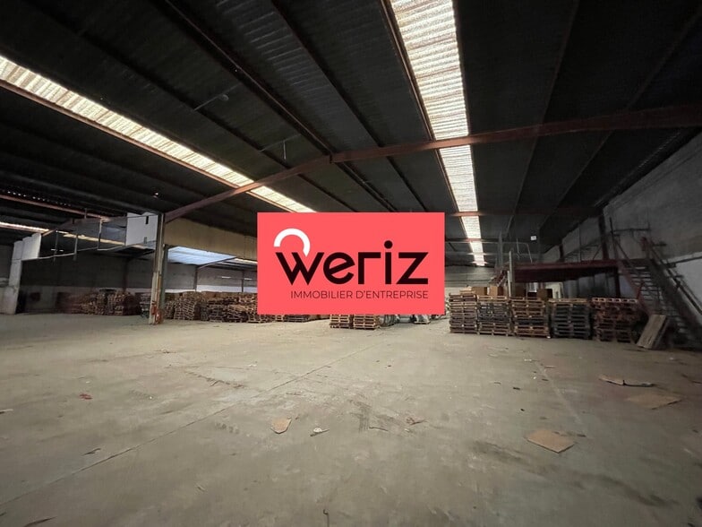 Industrial in Gignac-la-Nerthe for lease - Interior Photo - Image 3 of 5