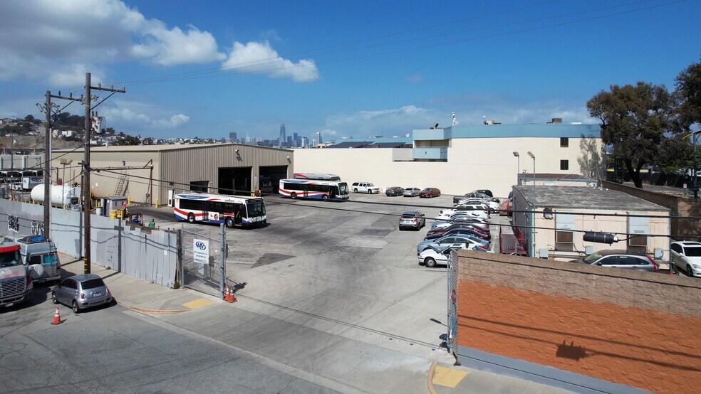 3550 3rd St, San Francisco, CA à louer - Photo du bâtiment - Image 3 de 13