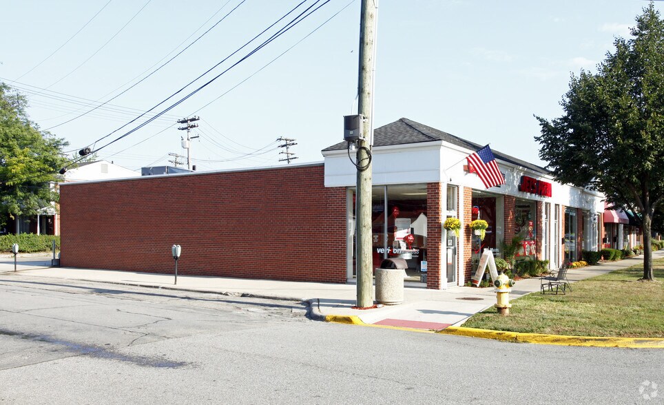 20641-20655 Mack Ave, Grosse Pointe Woods, MI à louer - Photo du bâtiment - Image 2 de 4