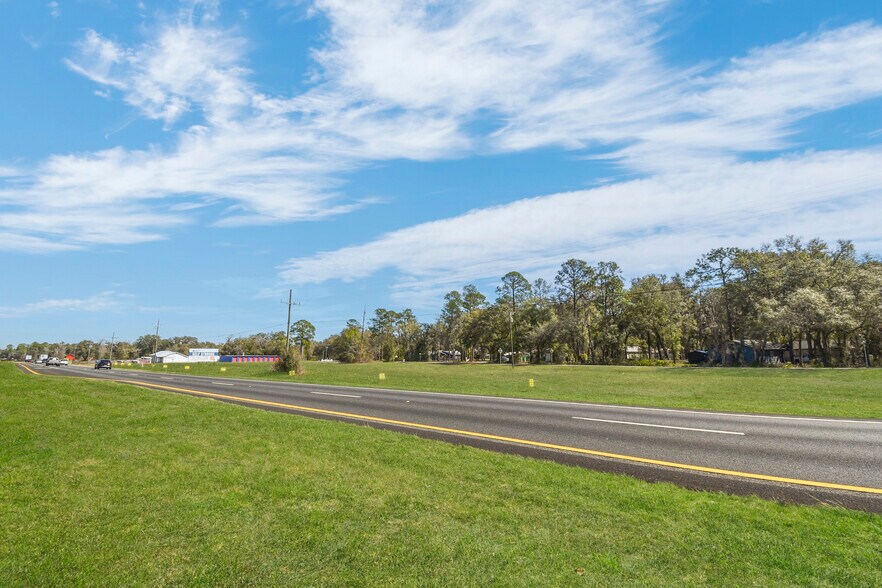 9150 SE County Road 221, Hampton, FL à vendre - Photo du bâtiment - Image 3 de 24
