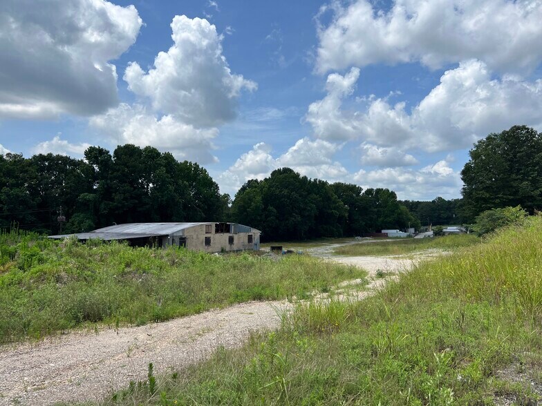 1039 Pluma Drive, Atlanta, GA à louer - Photo du bâtiment - Image 2 de 7
