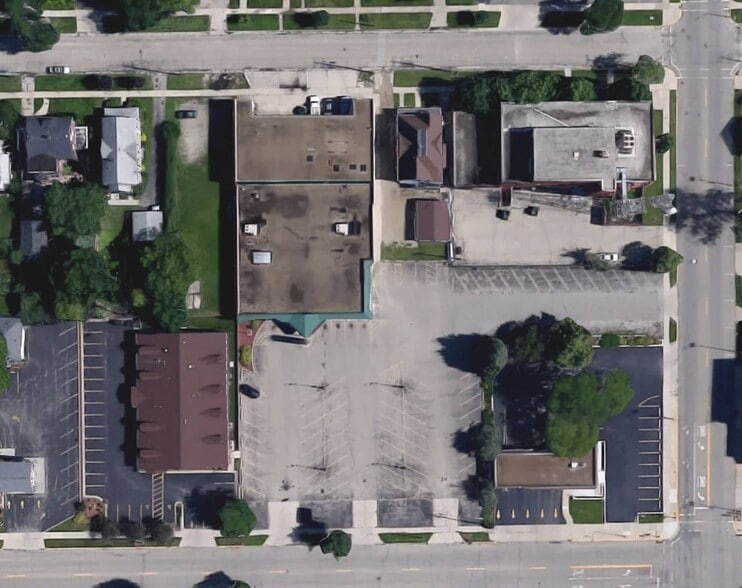 1121 Main St, Keokuk, IA à louer - Photo du bâtiment - Image 3 de 4