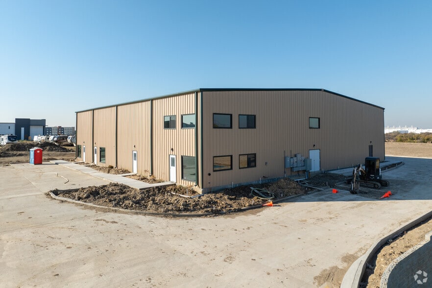 13227 Old Denton Rd, Fort Worth, TX for lease - Building Photo - Image 2 of 7