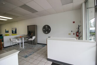 22117 SE 237th St, Maple Valley, WA for lease Interior Photo- Image 2 of 4
