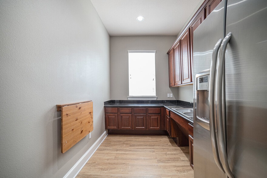 25511 Budde Rd, The Woodlands, TX à vendre - Photo du bâtiment - Image 3 de 15