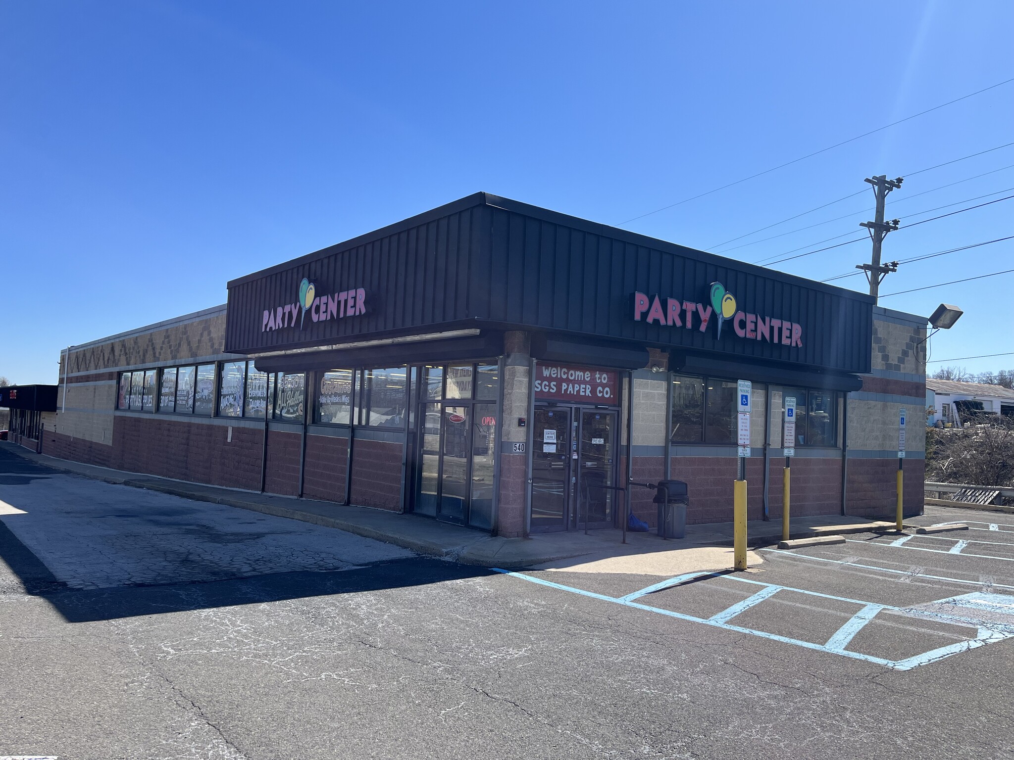 540 W Mount Carmel Ave, Glenside, PA for lease Primary Photo- Image 1 of 10