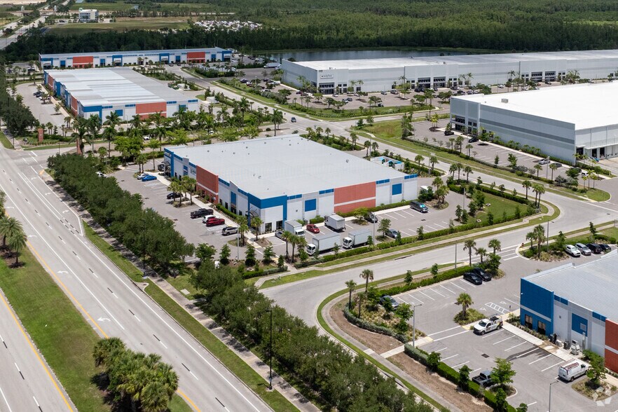 16200 Parallel, Fort Myers, FL à louer - Aérien - Image 3 de 6