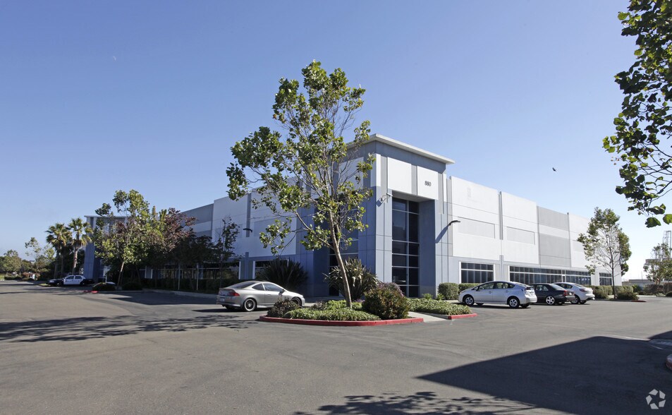880 Harbour Way S, Richmond, CA for lease - Primary Photo - Image 1 of 6