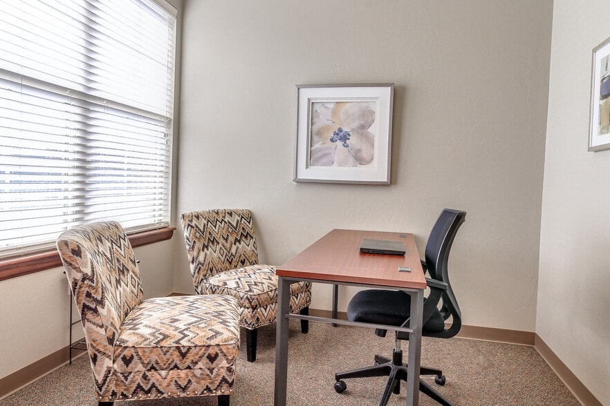 2524 N Broadway, Edmond, OK à louer - Photo intérieure - Image 3 de 15