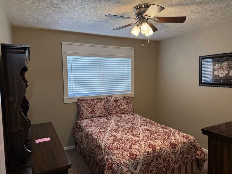 3021 SE 5th Ter, Ocala, FL à vendre - Photo du bâtiment - Image 3 de 7