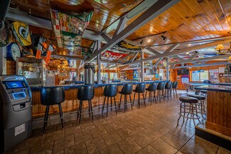 Plus de détails pour N10120 Parkway Rd, Crivitz, WI - Services hôteliers à vendre