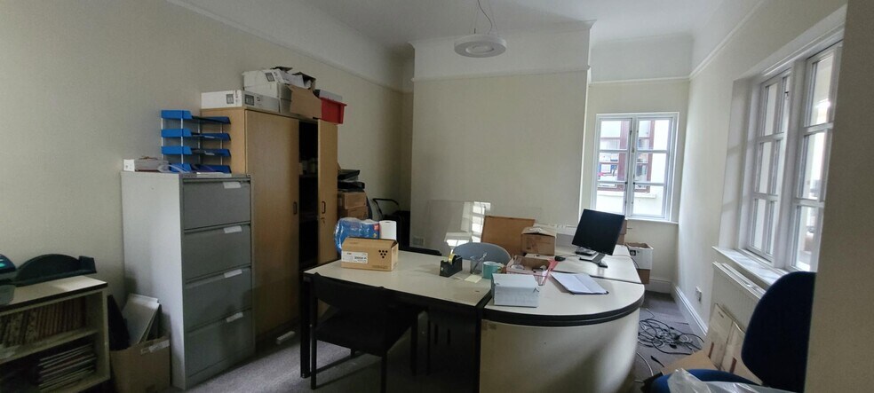 15 Ock St, Abingdon à vendre - Photo du bâtiment - Image 2 de 7