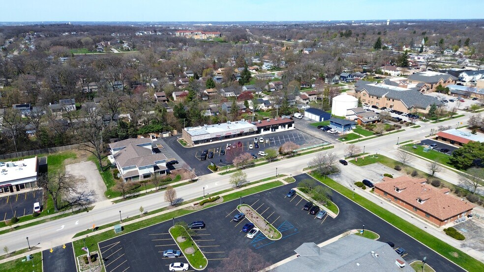 332-350 S Main St, Bartlett, IL à louer - Photo du bâtiment - Image 3 de 8