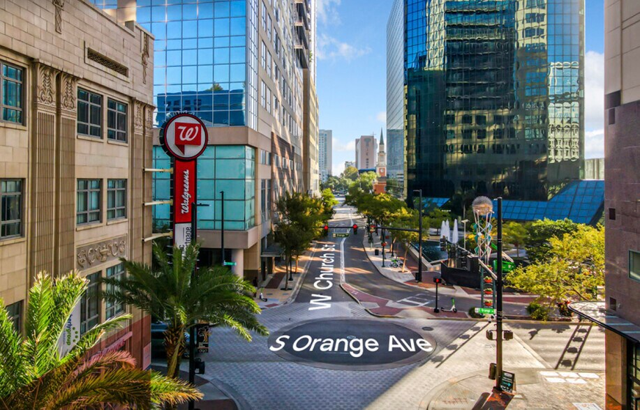 1 W Church St, Orlando, FL à louer - Photo du bâtiment - Image 3 de 3