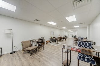 125-127 E Prince St, Gallatin, TN for lease Interior Photo- Image 2 of 6