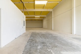 1126 Shafter Ave, San Francisco, CA for lease Interior Photo- Image 2 of 5