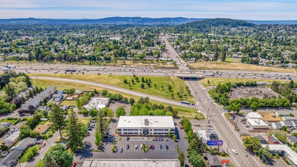 2600 SE 98th Ave, Portland, OR à louer - Photo du bâtiment - Image 3 de 15