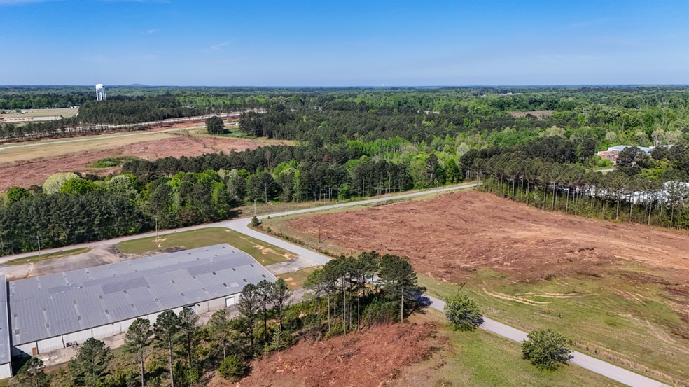 Premier Drive, Greenwood, SC for sale - Building Photo - Image 2 of 4