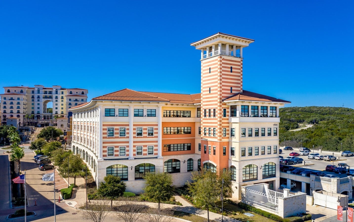 17803 La Cantera Ter, San Antonio, TX for lease Primary Photo- Image 1 of 2