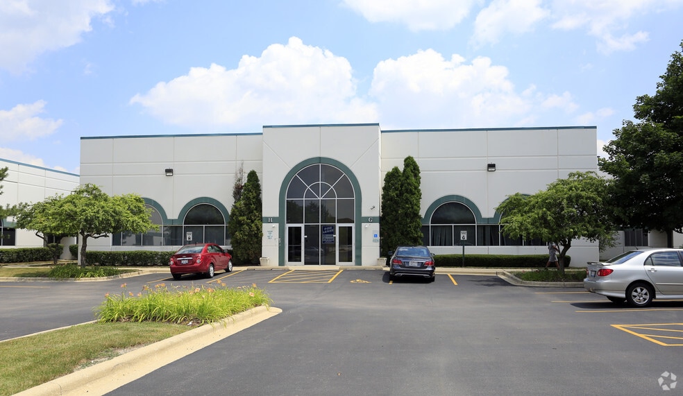 399 Wall St, Glendale Heights, IL à louer - Photo du bâtiment - Image 3 de 14