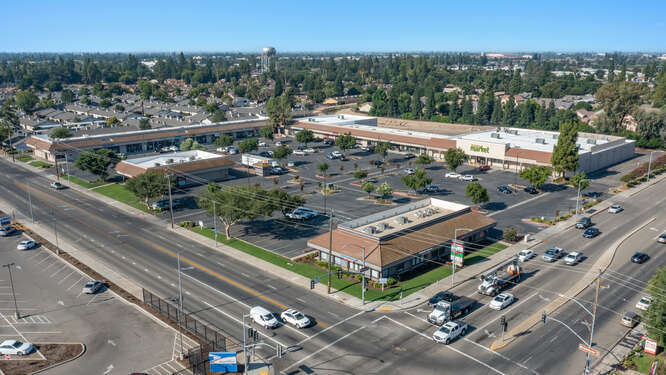 10-80 W Bullard, Clovis, CA for lease - Building Photo - Image 1 of 8