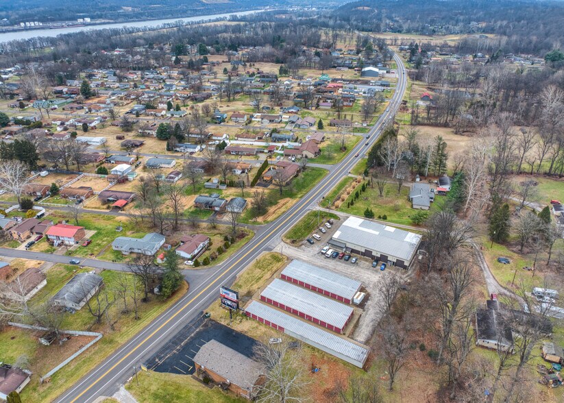 2488 Williams Hwy, Williamstown, WV à louer - Photo du bâtiment - Image 2 de 15