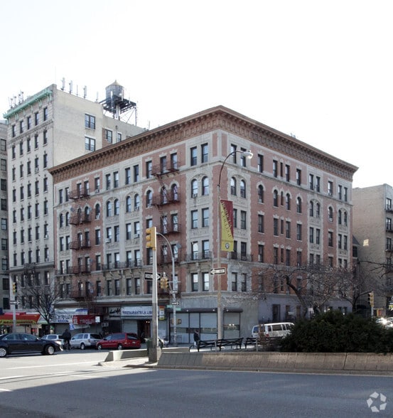 559 W 156th St, New York, NY for lease - Building Photo - Image 2 of 4