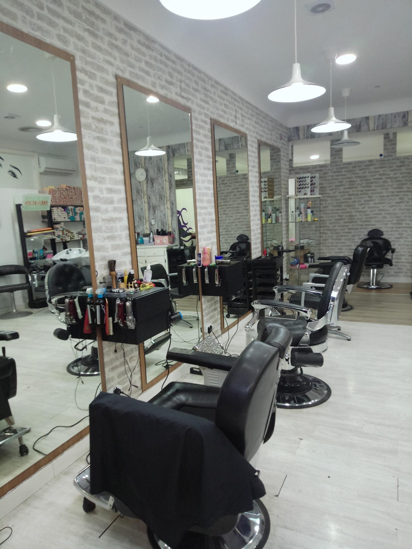 Retail in Torrent, Valencia for lease Interior Photo- Image 1 of 5