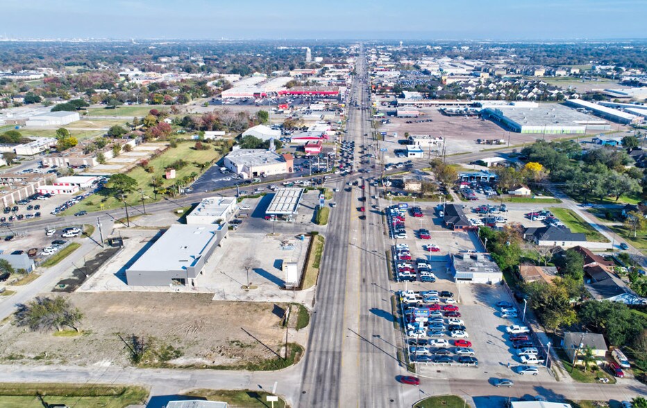 1111 Spencer Hwy, South Houston, TX for sale - Building Photo - Image 3 of 9