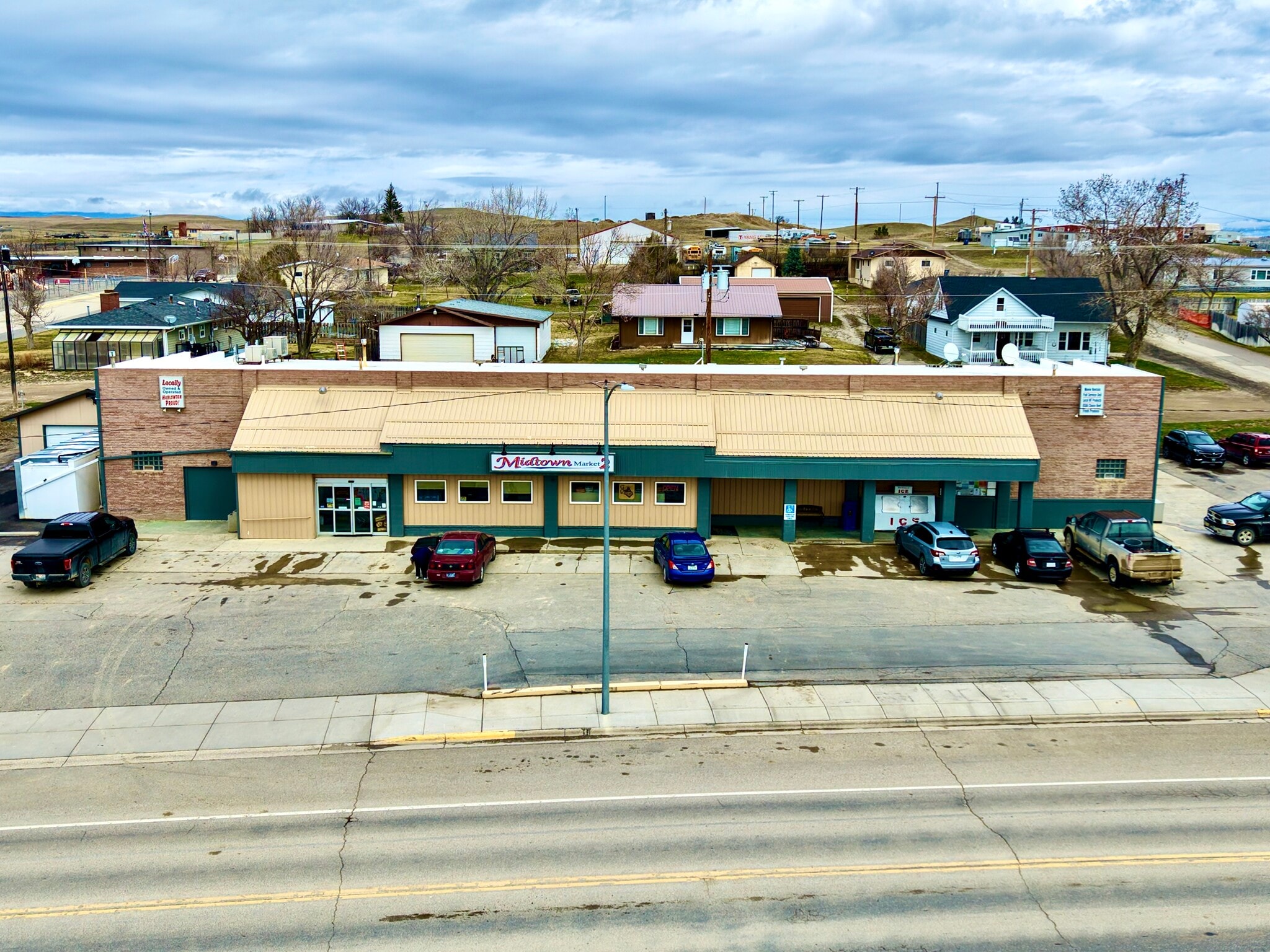 207 3rd St SE, Harlowton, MT à vendre Photo principale- Image 1 de 39