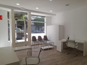 Retail in València, Valencia for lease Interior Photo- Image 1 of 14